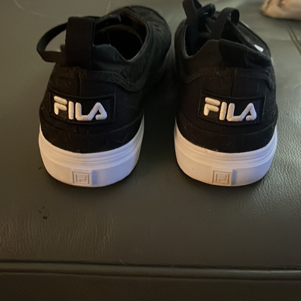 Filas - Picture 3 of 5